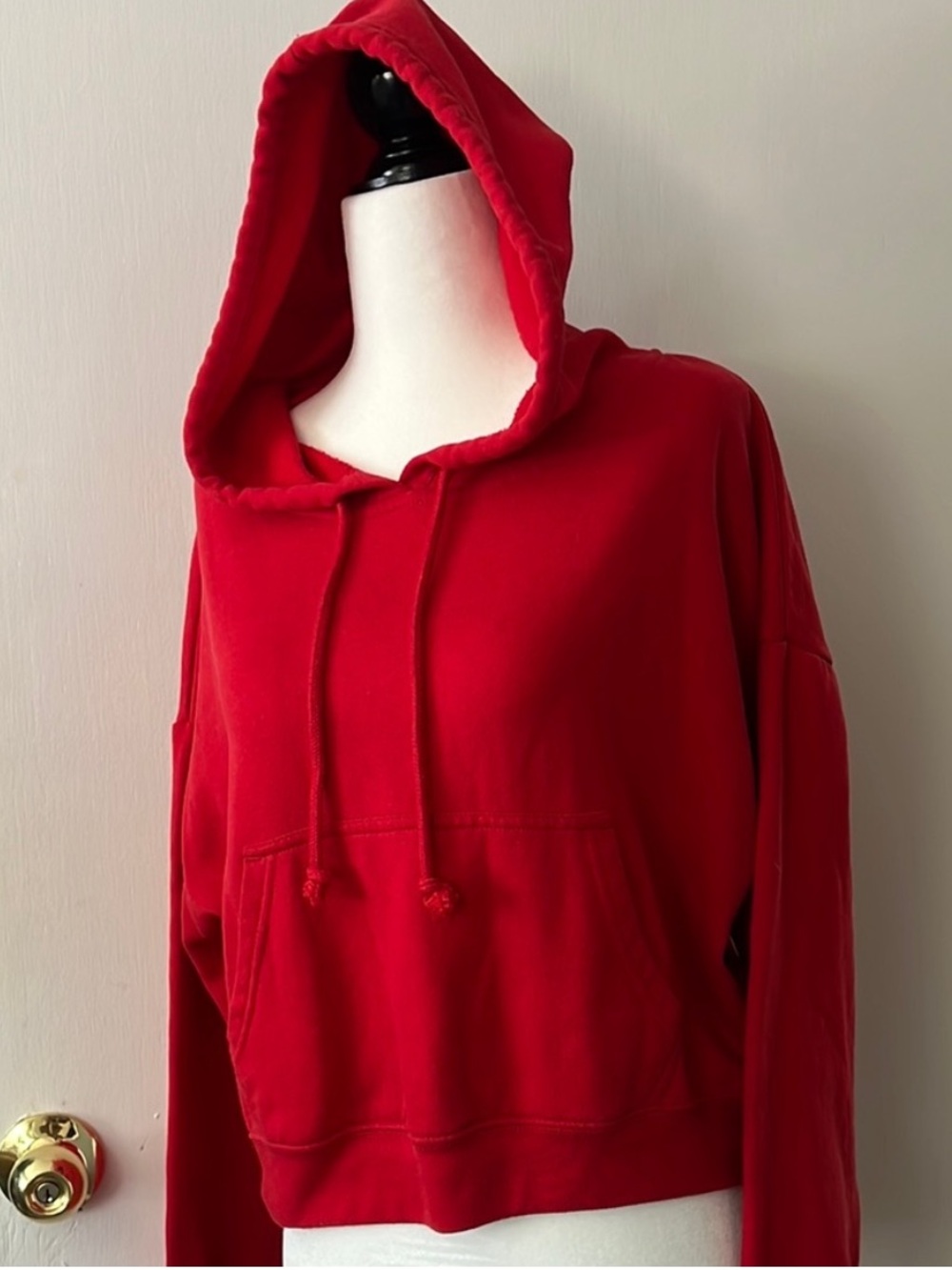 SWS Active • Women’s Medium • Pull Over Hoodie Sweatshirt • Red •